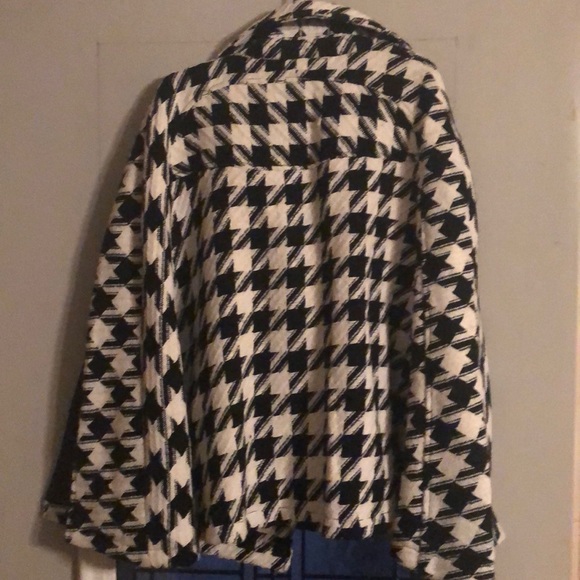 Black and white Jacket - Picture 4 of 6